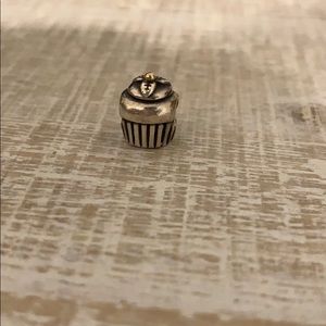 Cupcake pandora charm